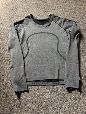 lululemon athletica Gray with Shiny Silver threading Long Sleeve Crew Tee
